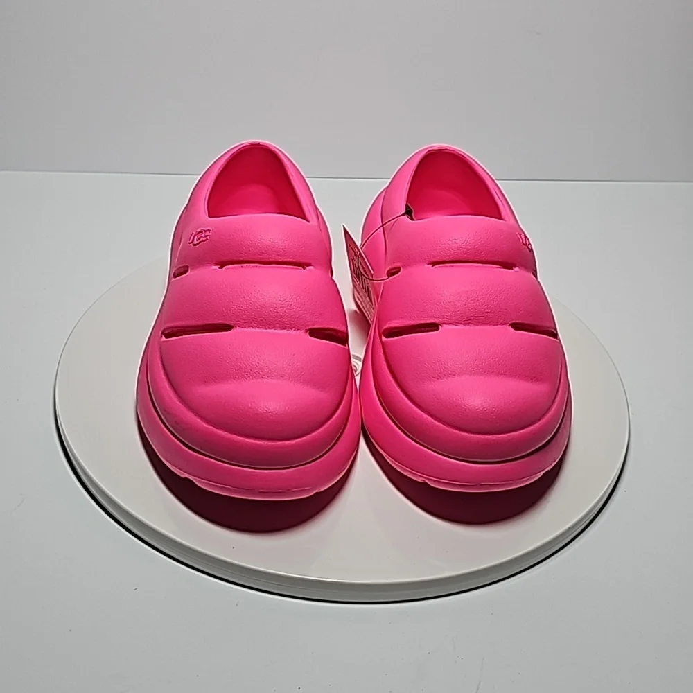 NWT UGG K Sport Yeah Clogs Taffy Pink Water Resistant Shoes Girls Size 1